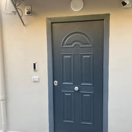 La Casa Di Flo بيت ضيافة